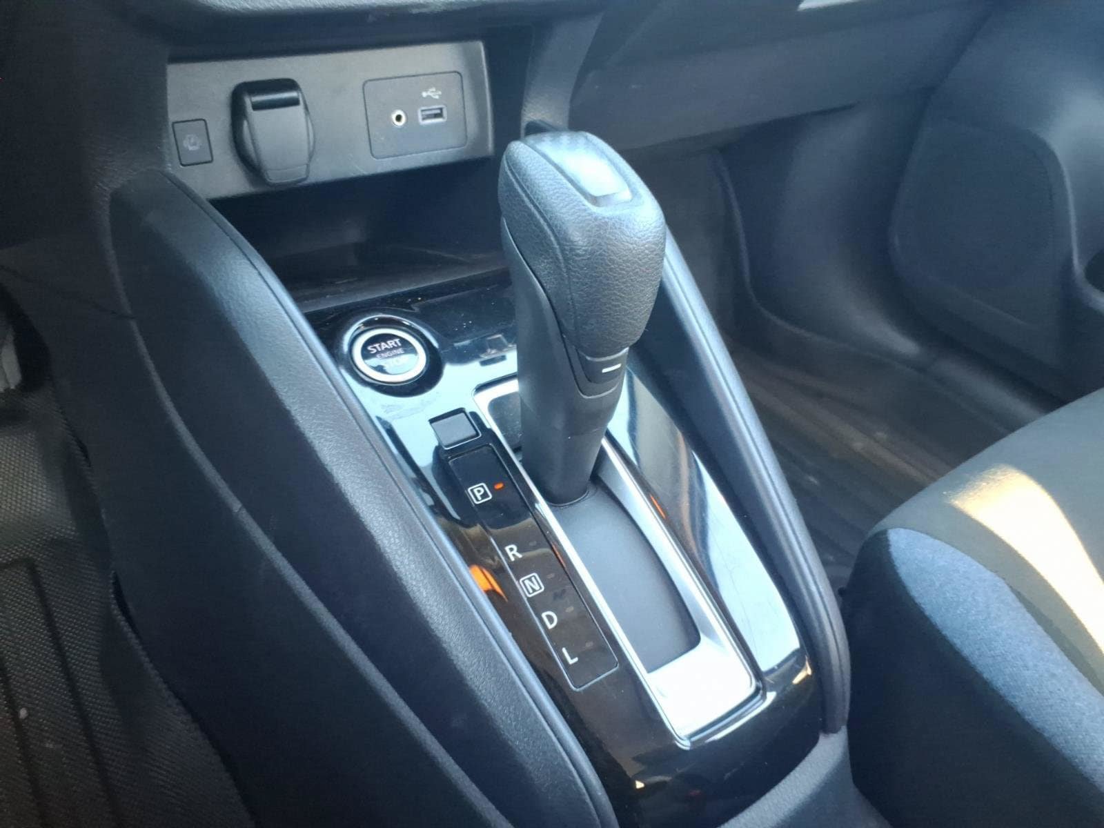 Used 2025 Nissan Versa SV FWD image 16