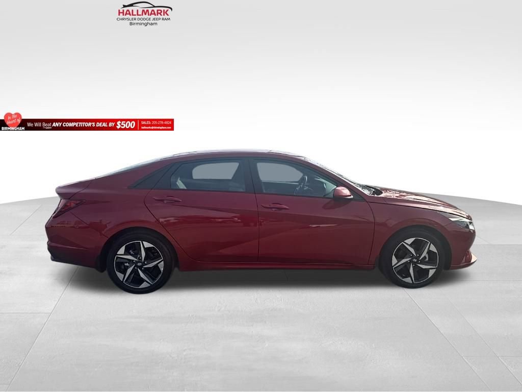 Used 2023 Hyundai Elantra SEL w/ Convenience Package image 2
