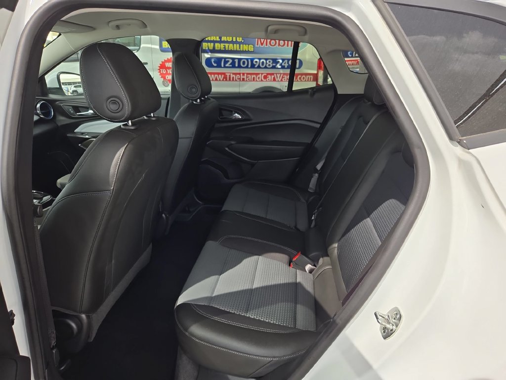 Used 2026 Chevrolet Trax LT FWD image 17
