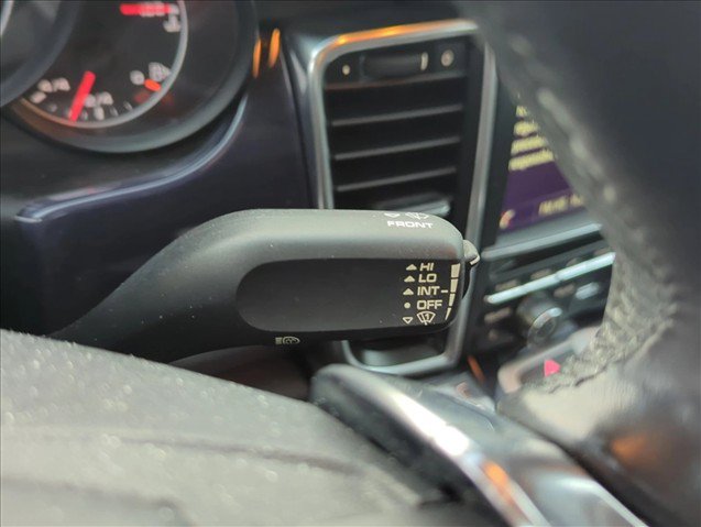Used 2015 Porsche Panamera image 18
