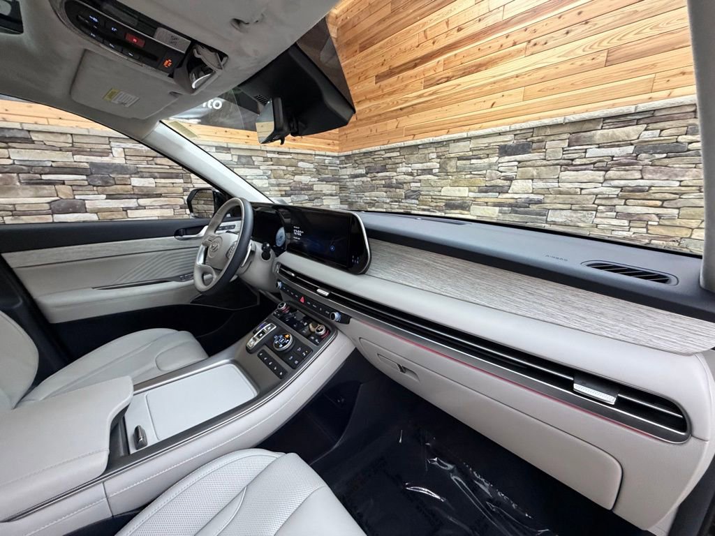 Certified 2025 Hyundai Palisade Calligraphy image 13