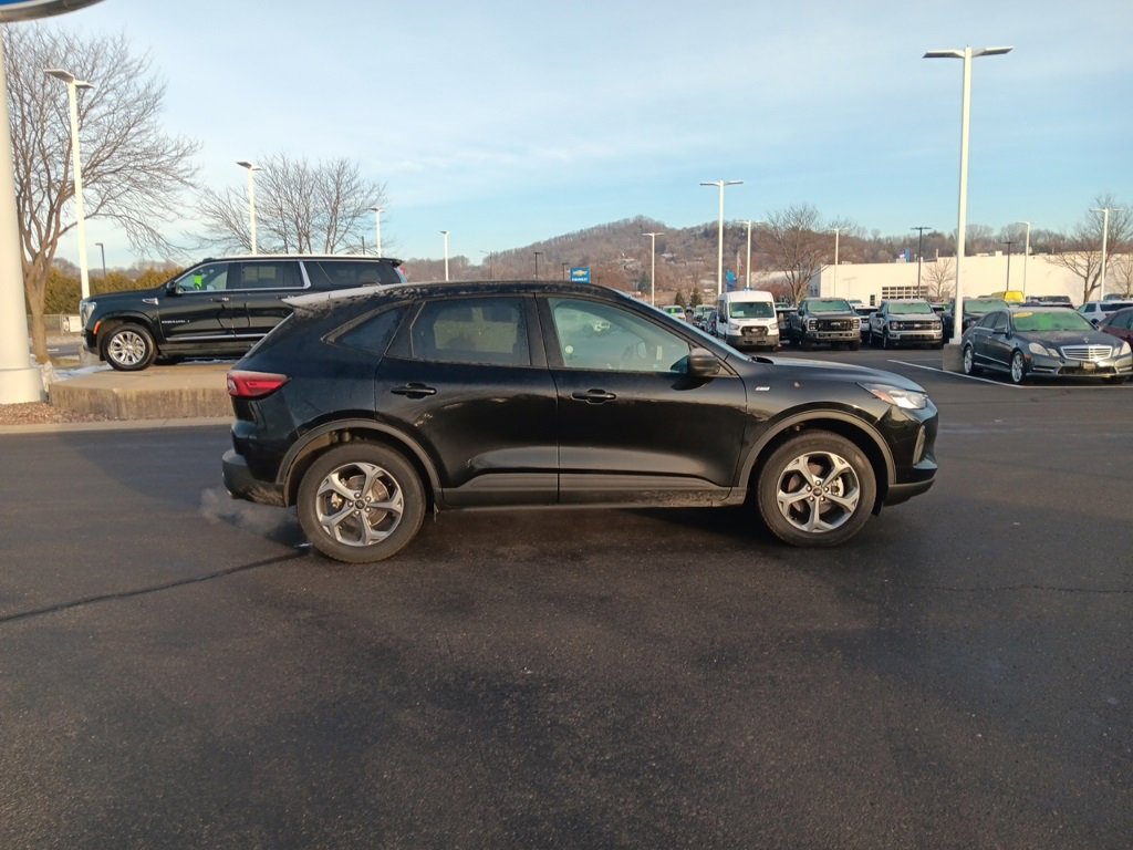 Used 2025 Ford Escape ST-Line image 5