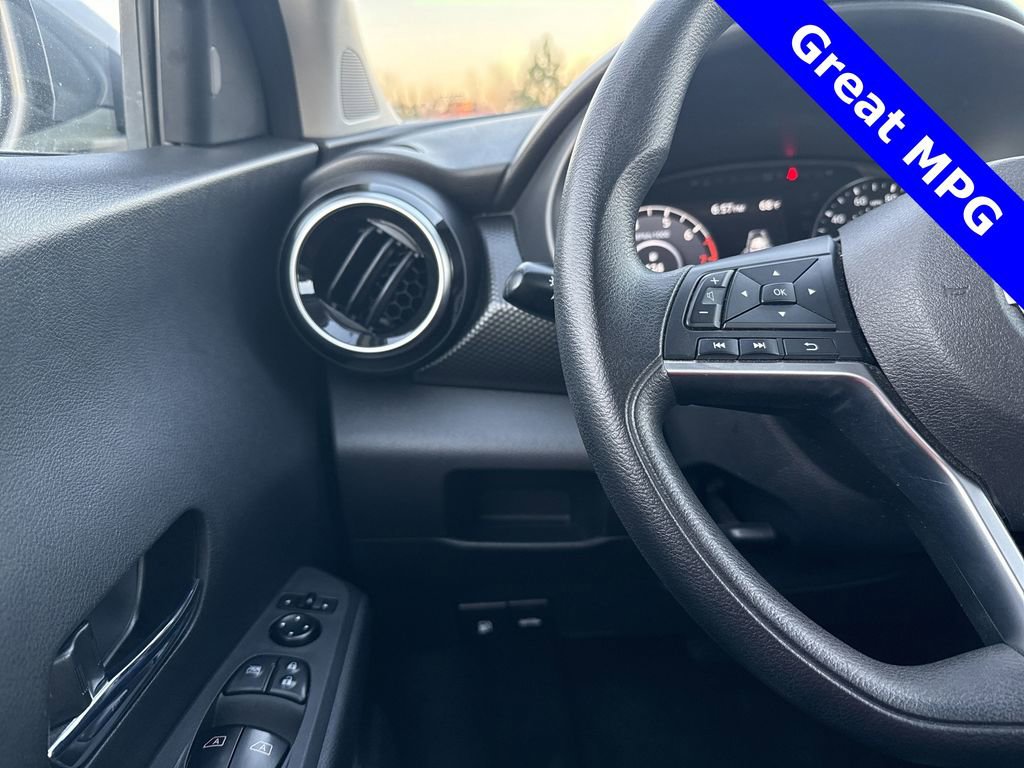 Used 2023 Nissan Kicks SV image 16