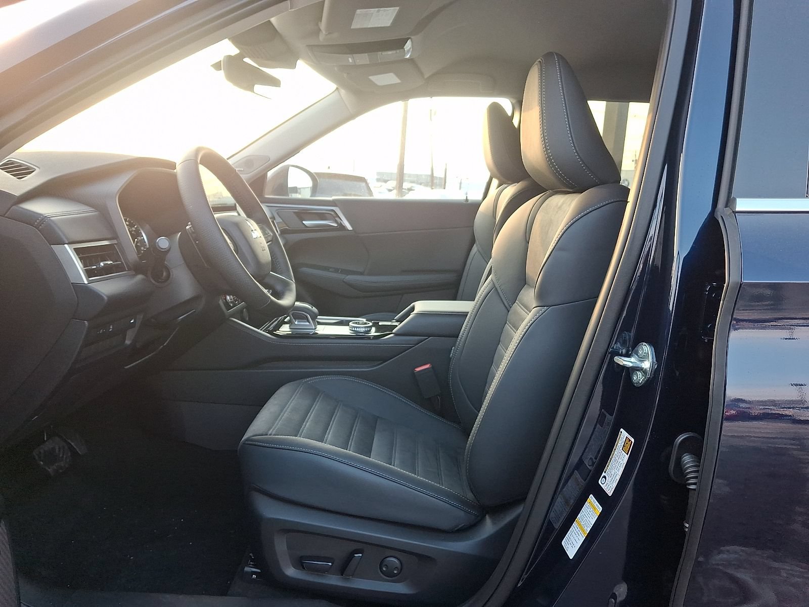New 2026 Mitsubishi Outlander SE AWD/4WD image 12