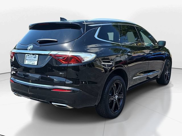 Used 2023 Buick Enclave Essence w/ Experience Buick Package FWD image 4