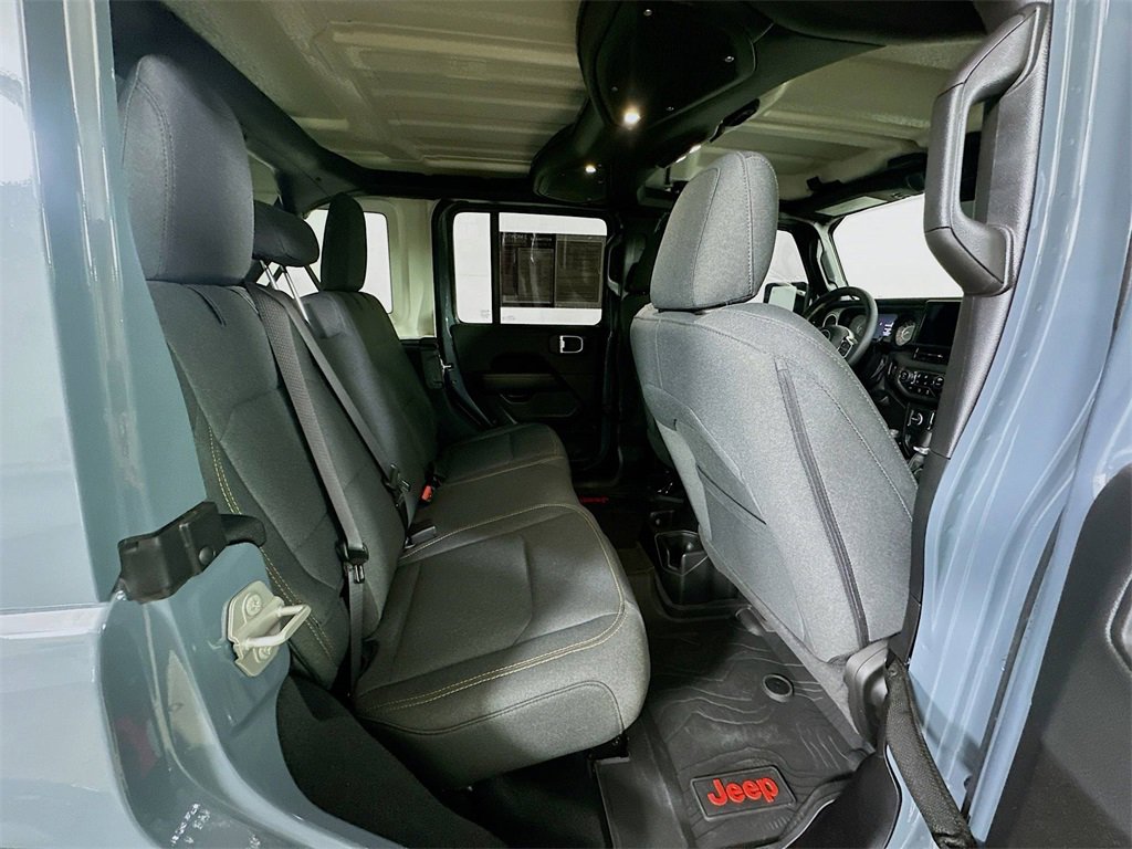 Used 2024 Jeep Wrangler Sahara w/ Safety Group image 11