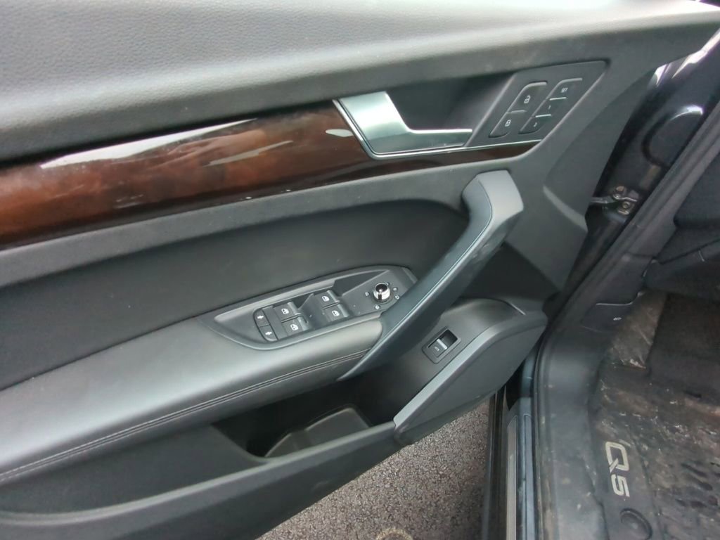 Used 2019 Audi Q5 2.0T Premium Plus w/ Premium Plus Package image 8