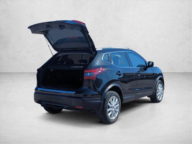 Used 2021 Nissan Rogue Sport SV image 5