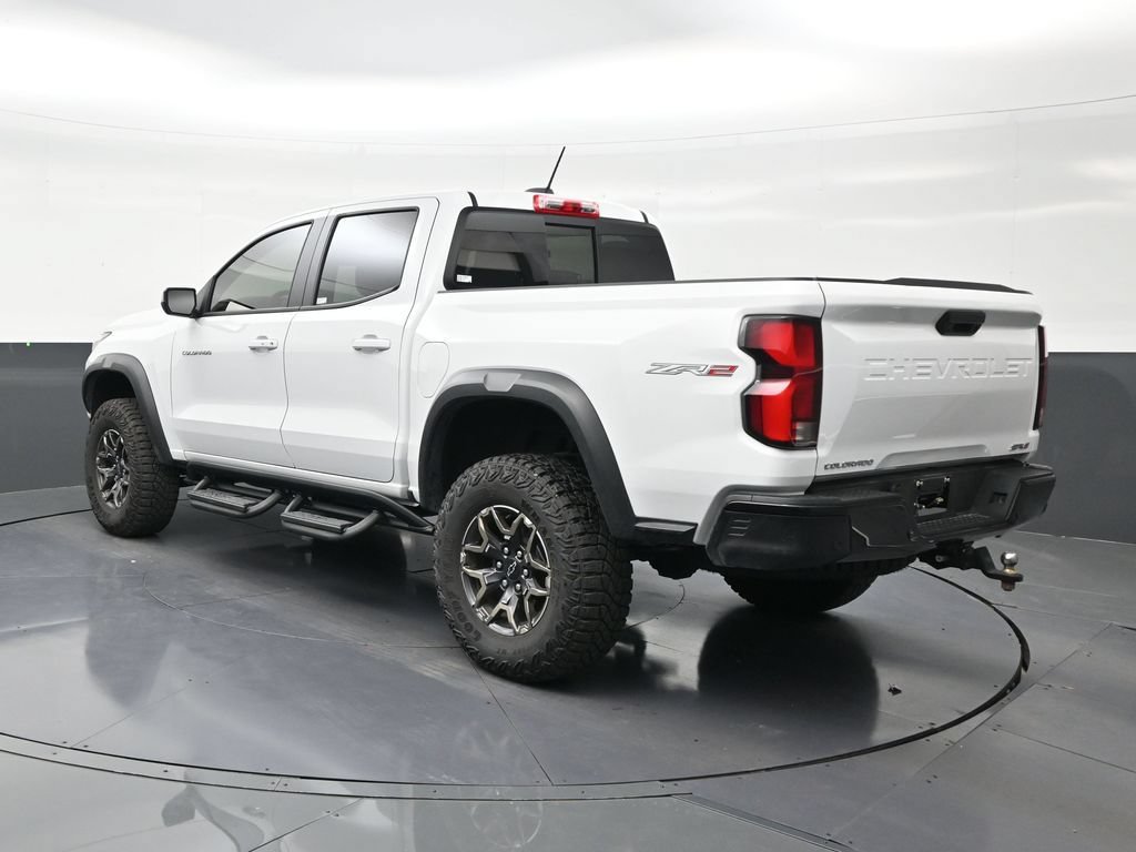 Used 2025 Chevrolet Colorado ZR2 AWD/4WD image 3