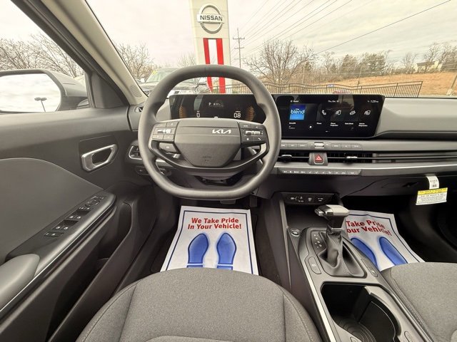 Used 2025 Kia K4 LXS image 20
