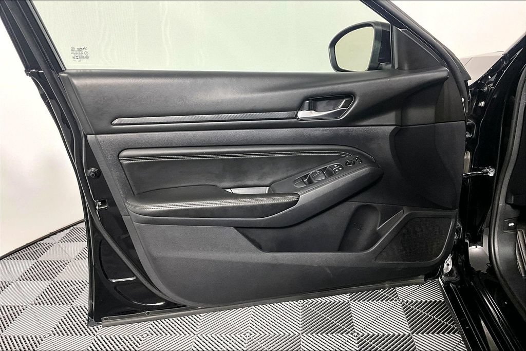 Used 2019 Nissan Altima 2.5 S FWD image 23