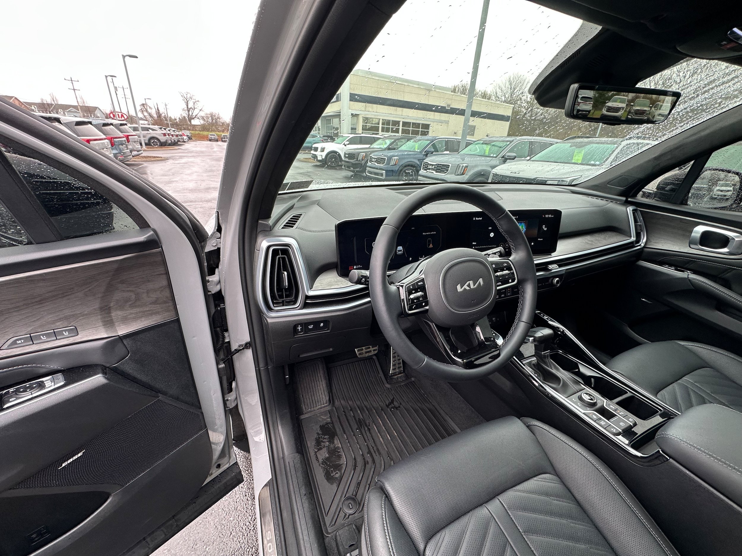 Used 2025 Kia Sorento SX Prestige AWD/4WD image 32