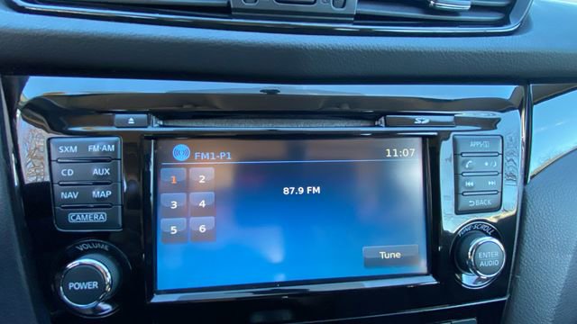 Used 2017 Nissan Rogue Sport SV w/ SV Premium Package image 28