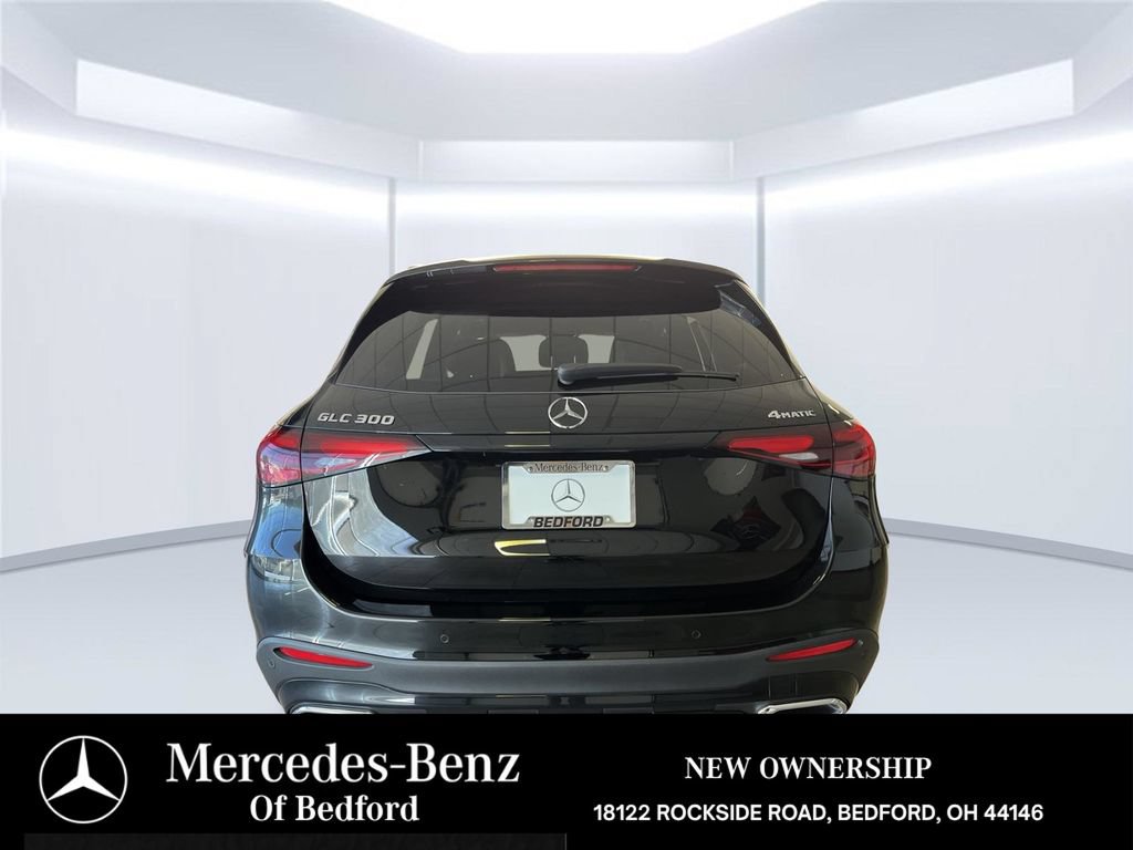 Used 2026 Mercedes-Benz GLC 300 4MATIC image 4
