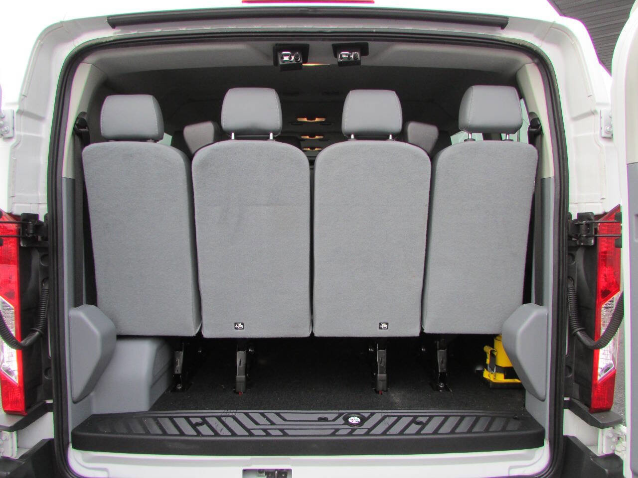 Used 2016 Ford Transit 350 XL RWD image 5