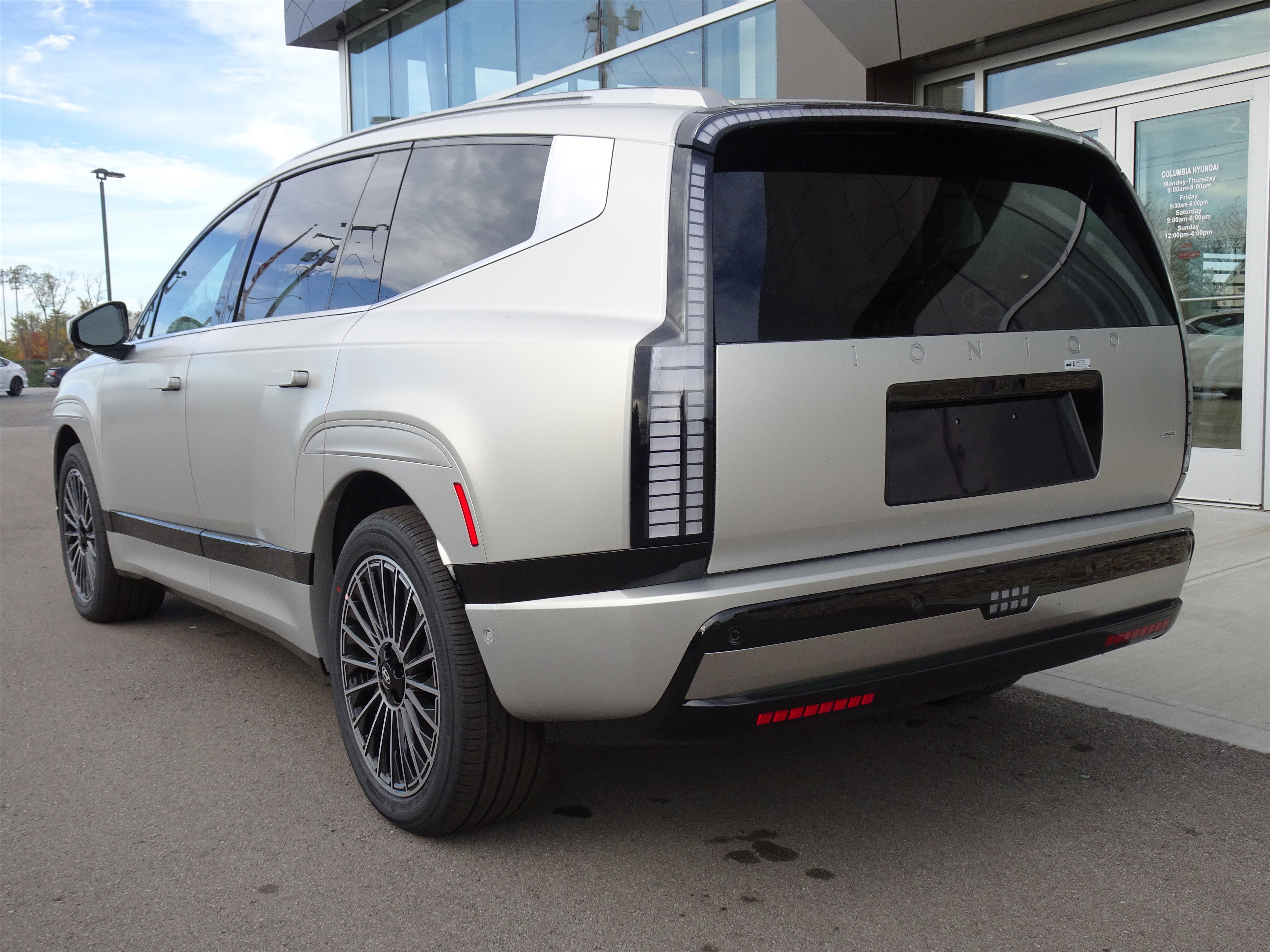 New 2026 Hyundai Ioniq 9 Calligraphy image 4