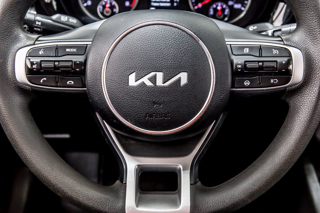 Used 2023 Kia K5 LXS FWD image 24