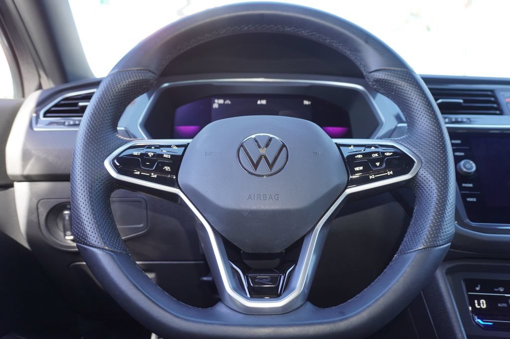 Used 2023 Volkswagen Tiguan SE R-Line AWD/4WD image 21