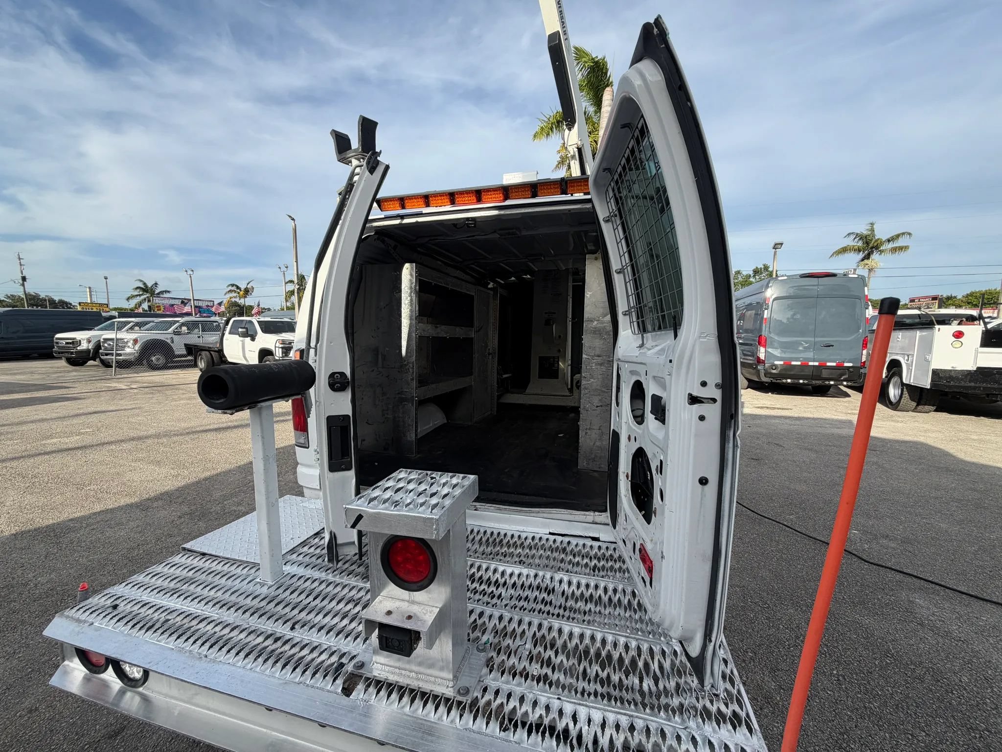 Used 2013 Ford E-350 and Econoline 350 Super Duty w/ PWR Group RWD image 5