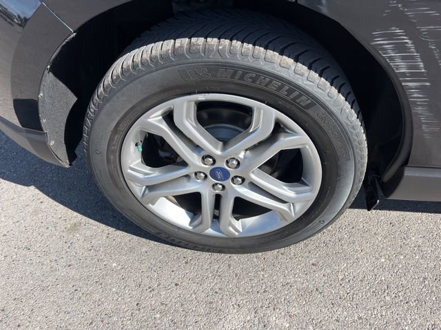 Used 2016 Ford Edge Titanium image 22