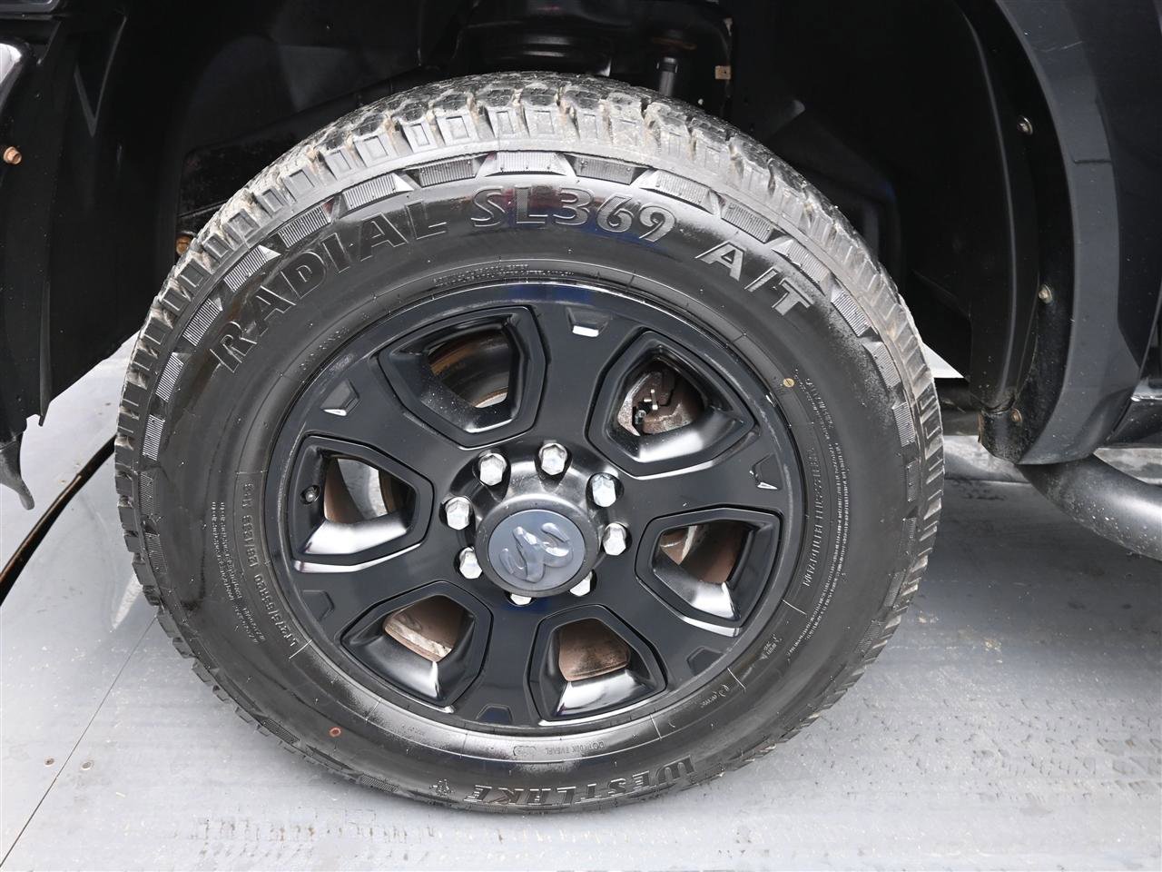 Used 2017 RAM 2500 Laramie w/ Sport Appearance Group AWD/4WD image 18