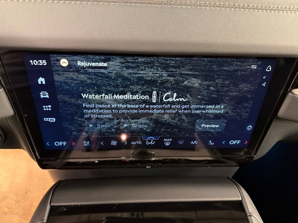 New 2026 Lincoln Navigator Reserve w/ Jet Appearance Package AWD/4WD image 9