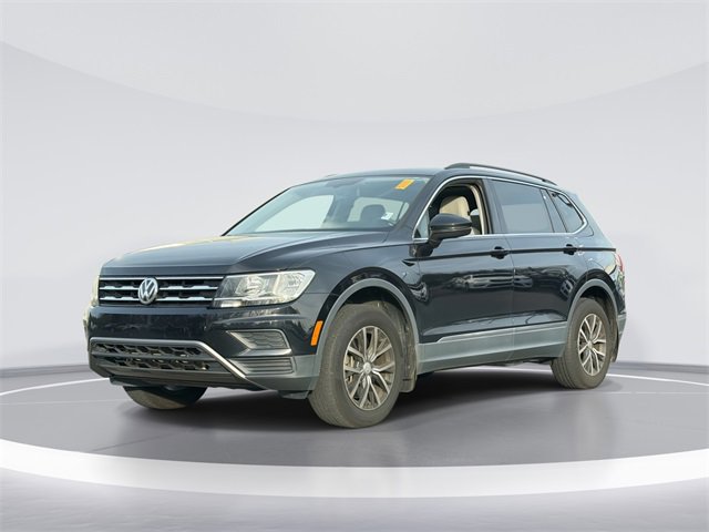 Used 2020 Volkswagen Tiguan SE w/ Panoramic Sunroof Package