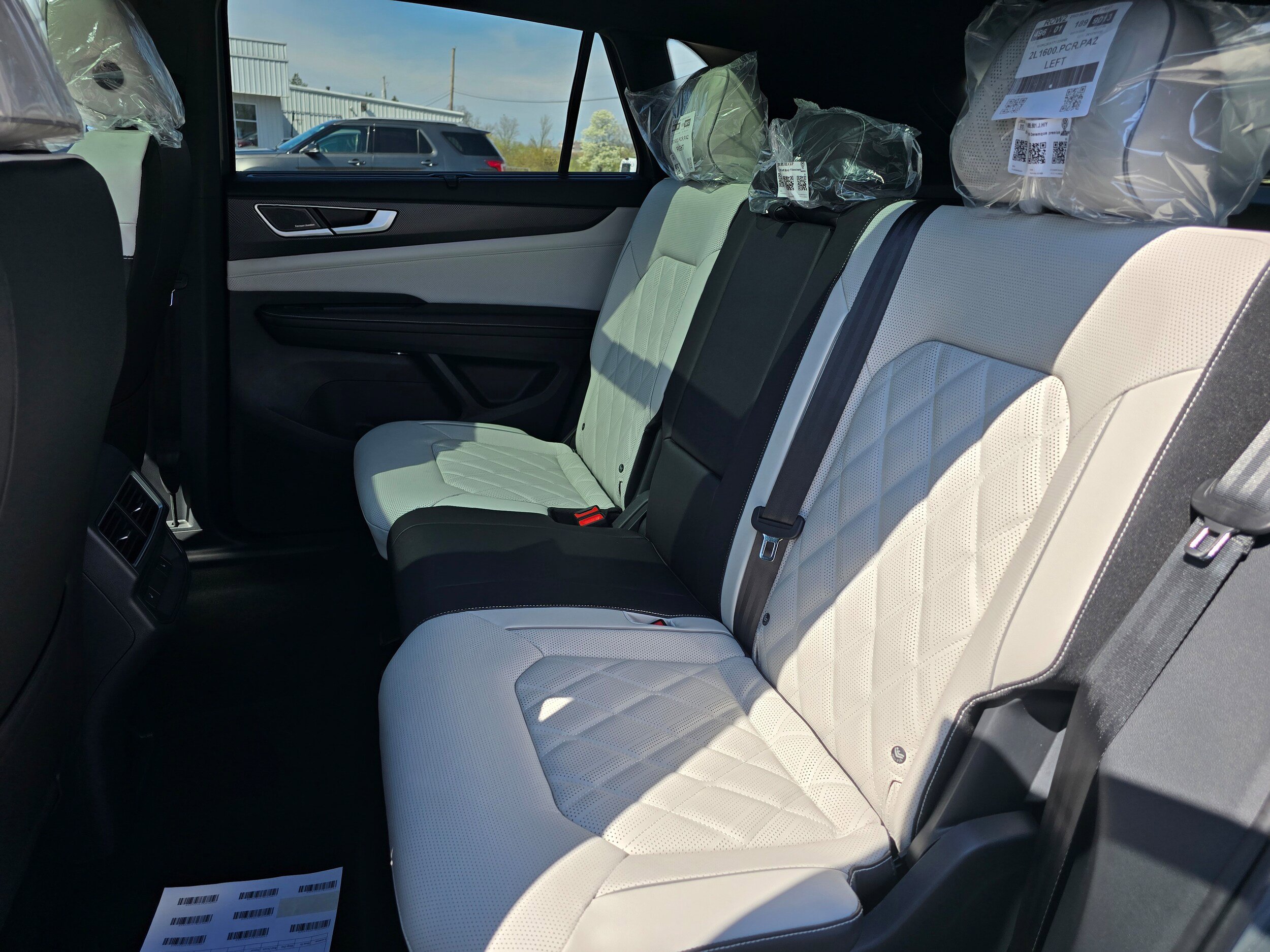 New 2026 Volkswagen Atlas Cross Sport SEL Premium R-Line image 10