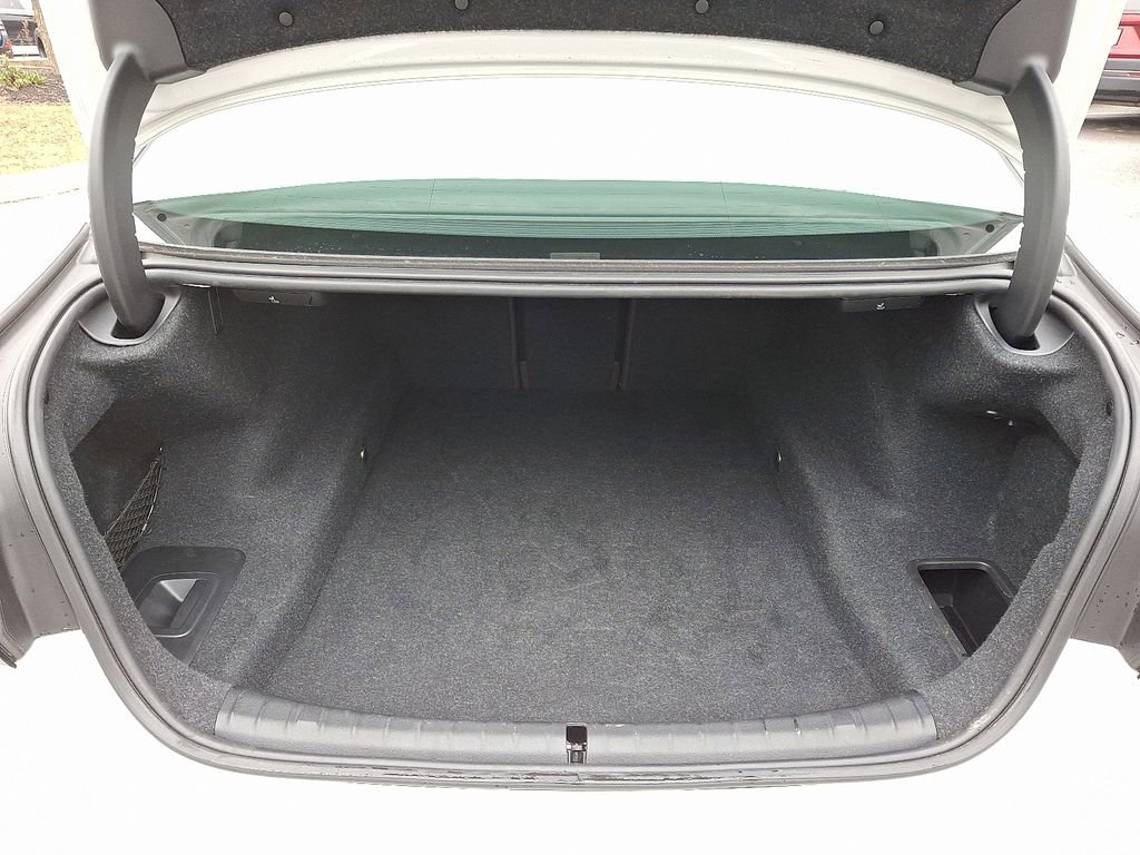 Used 2022 BMW 540i xDrive w/ Executive Package image 31