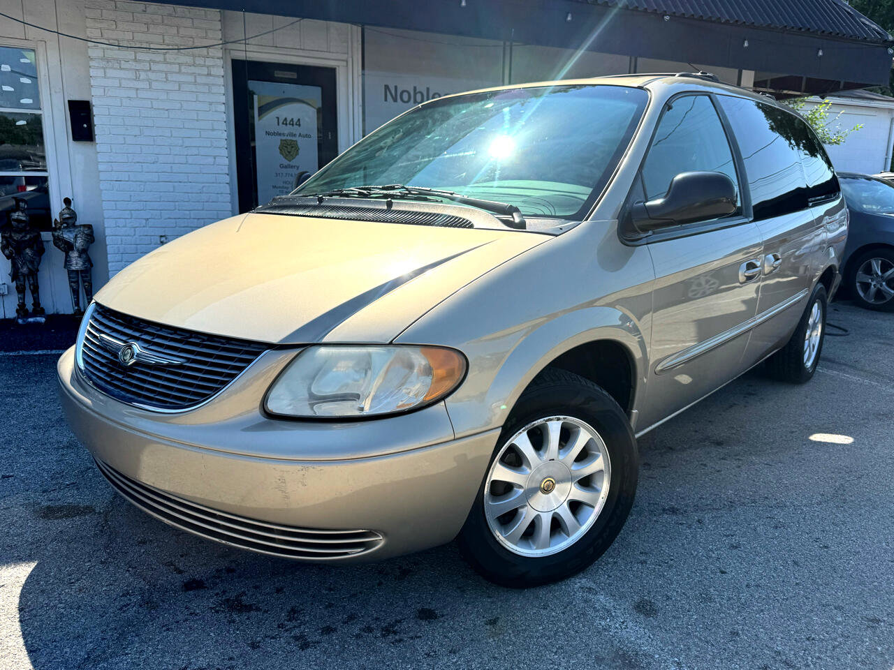 Used 2002 Chrysler Town & Country EX