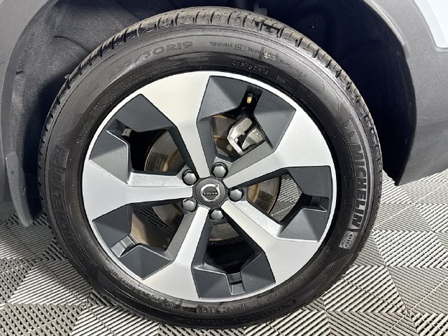 Used 2026 Volvo XC40 B5 Plus AWD/4WD image 34