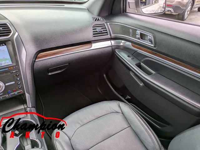 Used 2019 Ford Explorer Limited w/ Ford Safe & Smart Package FWD image 23