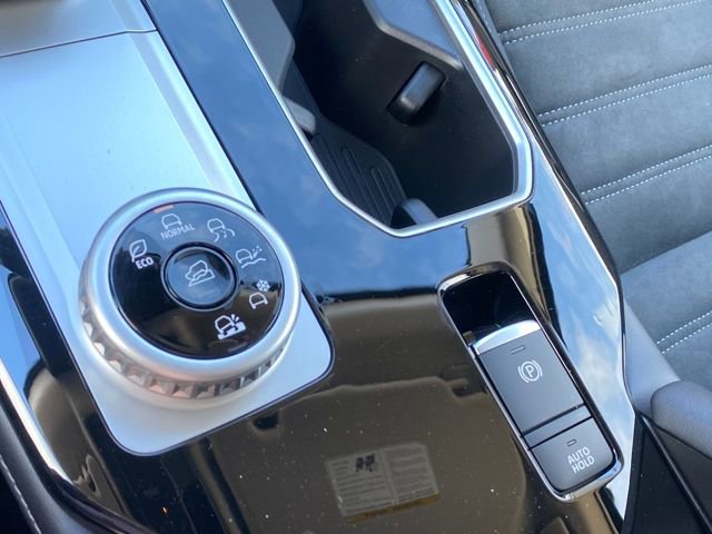 New 2026 Mitsubishi Outlander SE image 22