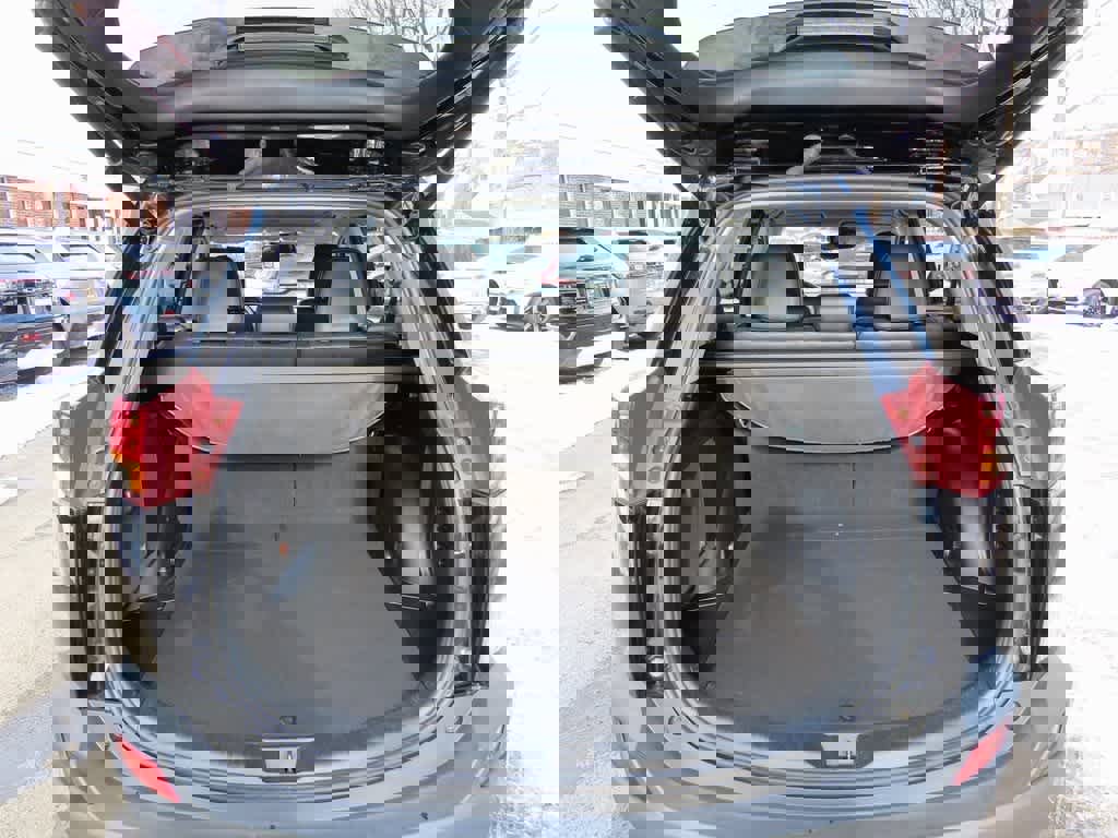 Used 2015 Toyota RAV4 Limited image 12