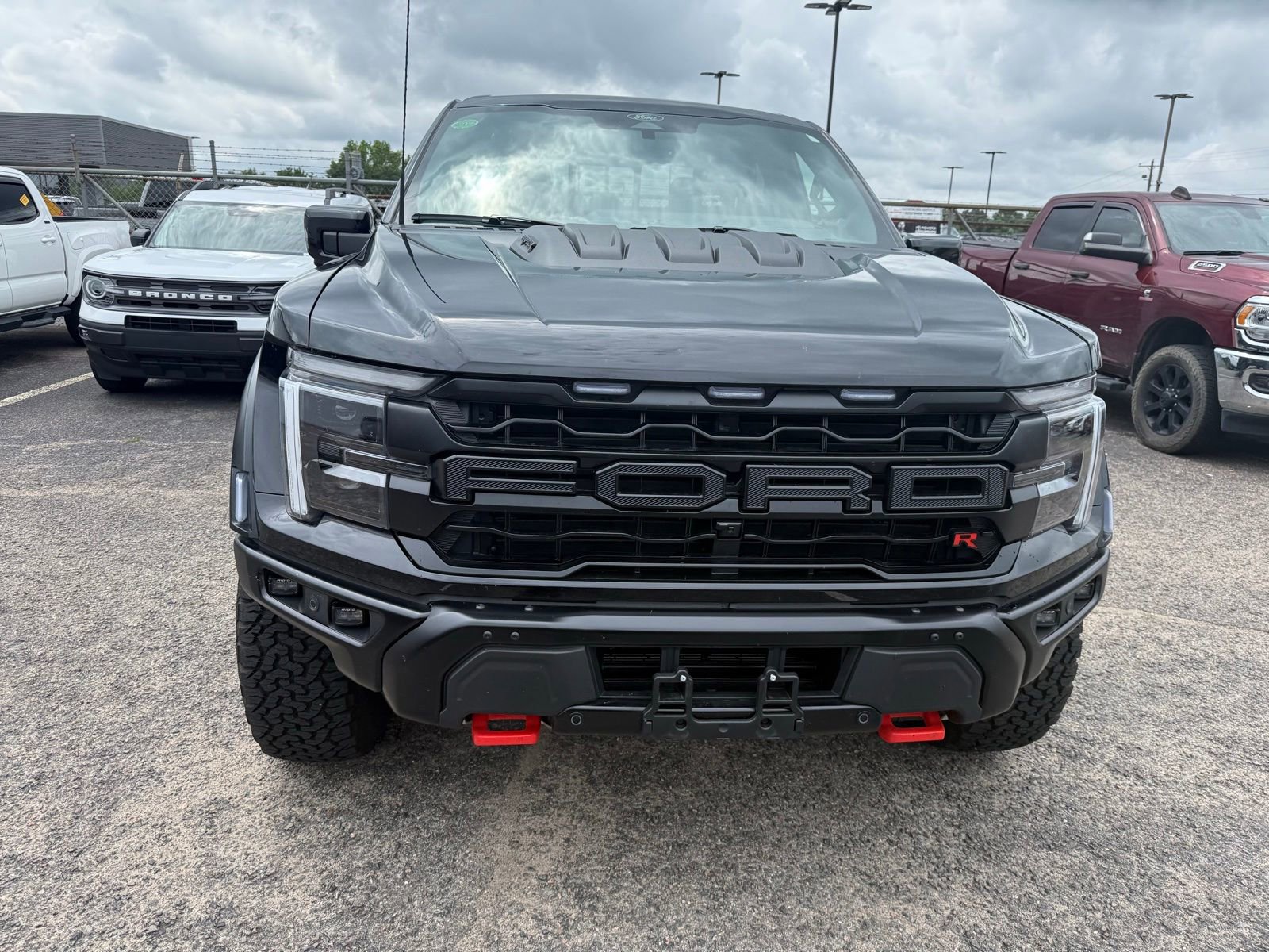 Used 2025 Ford F150 Raptor w/ Equipment Group 803A Raptor R AWD/4WD image 2