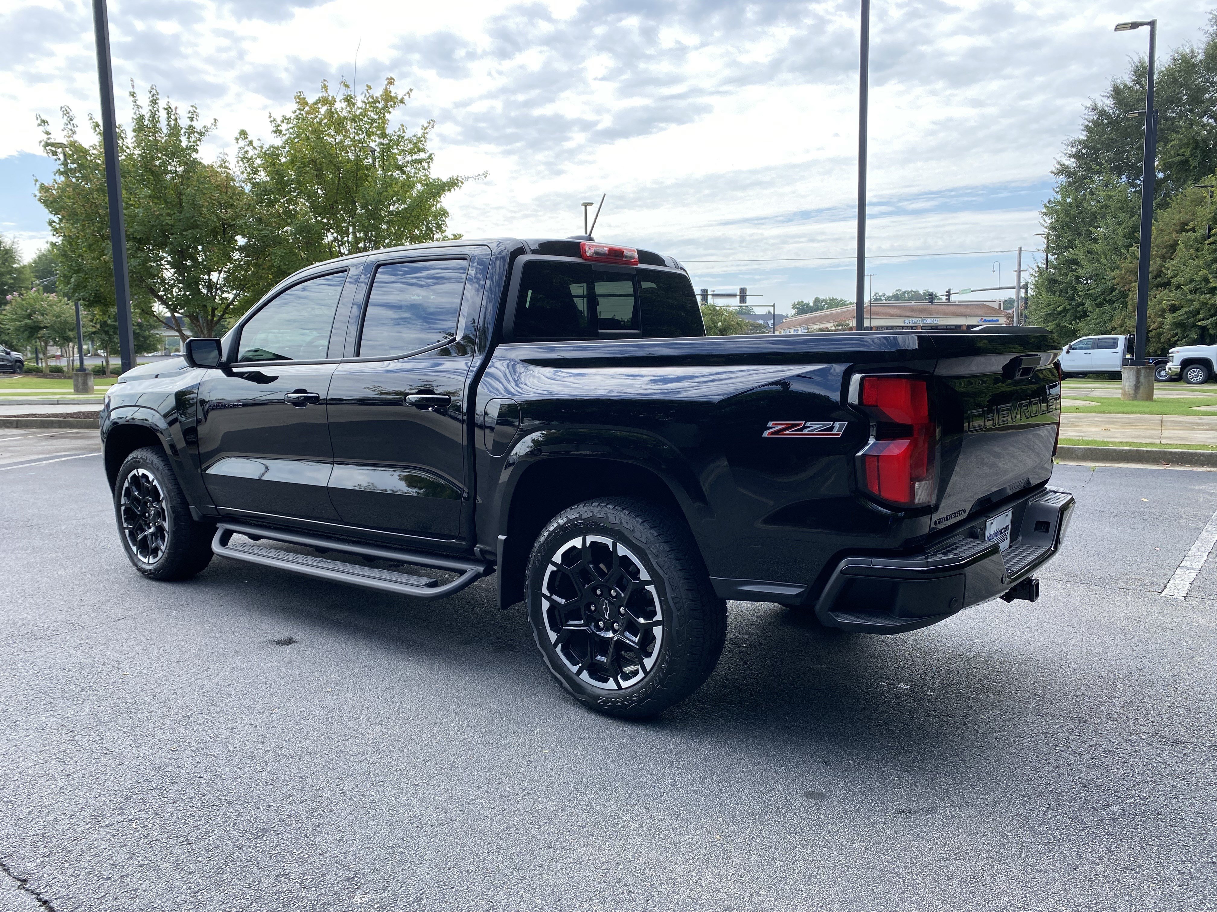 Used 2026 Chevrolet Colorado Z71 w/ Technology Package AWD/4WD image 7