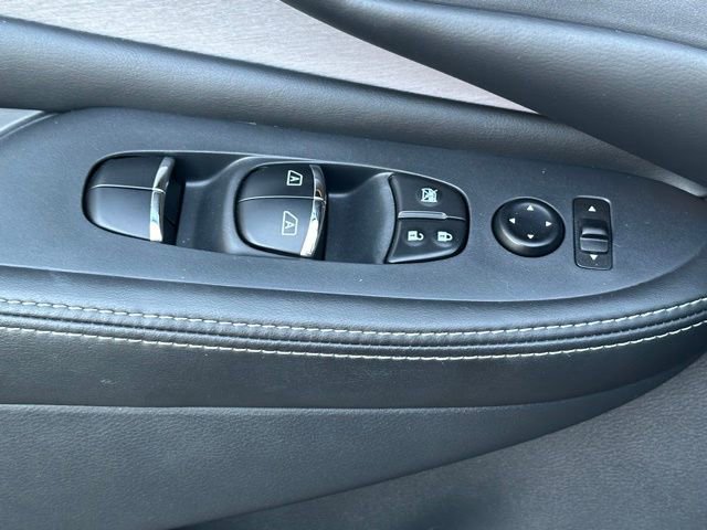 Used 2020 Nissan Murano SL w/ Moonroof Package AWD/4WD image 21