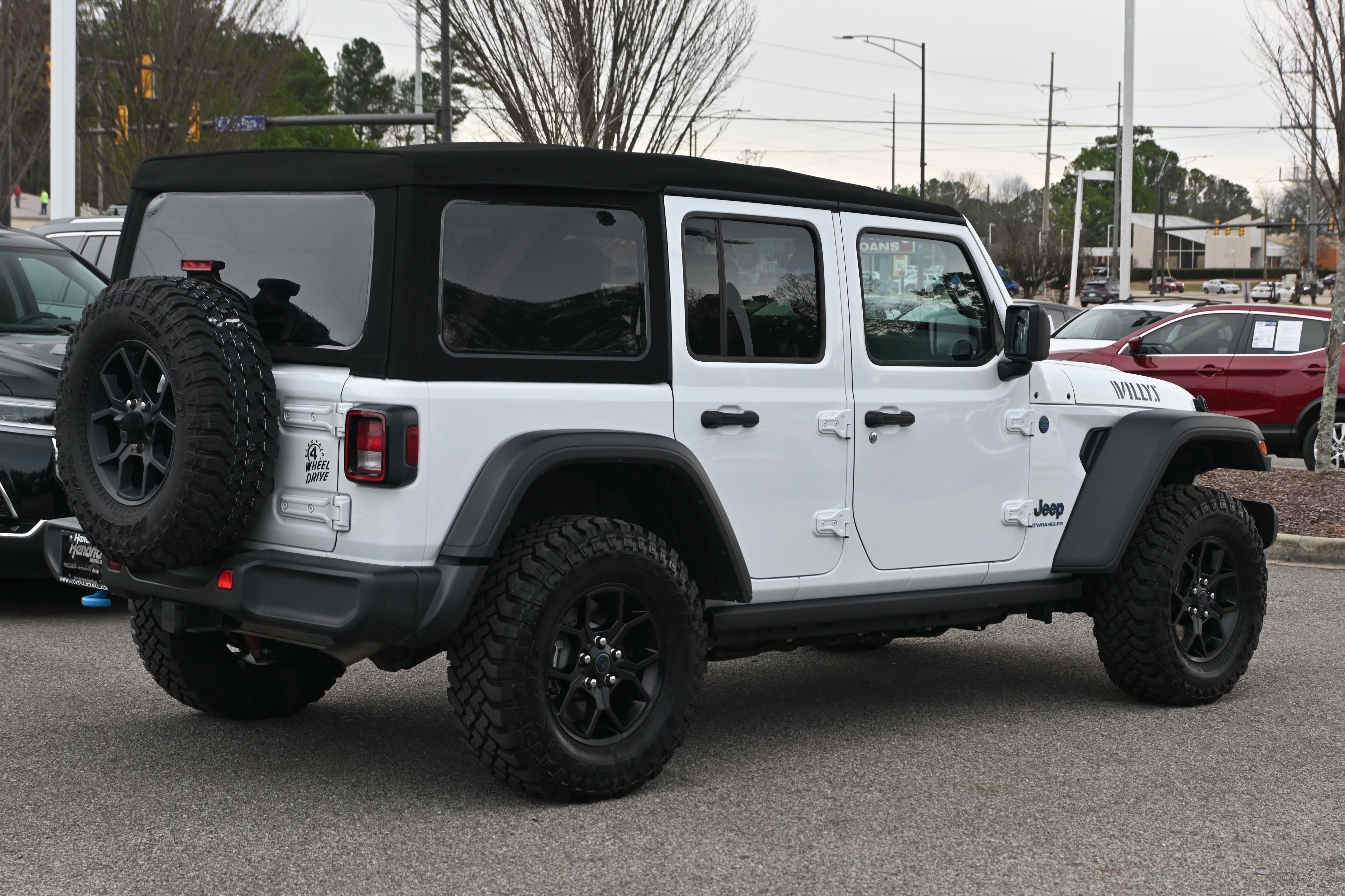 Used 2024 Jeep Wrangler Willys image 15