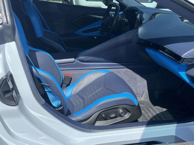 Used 2024 Chevrolet Corvette Z06 w/ Stealth Interior Trim Package RWD image 17