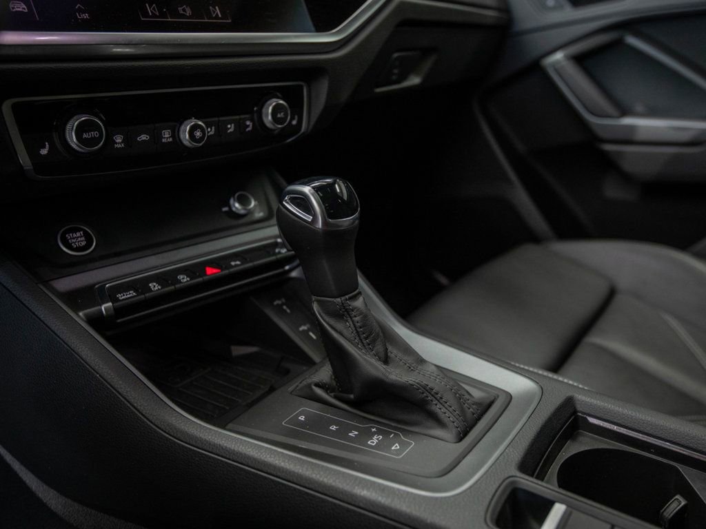 Used 2024 Audi Q3 2.0T Premium w/ Convenience Package image 23