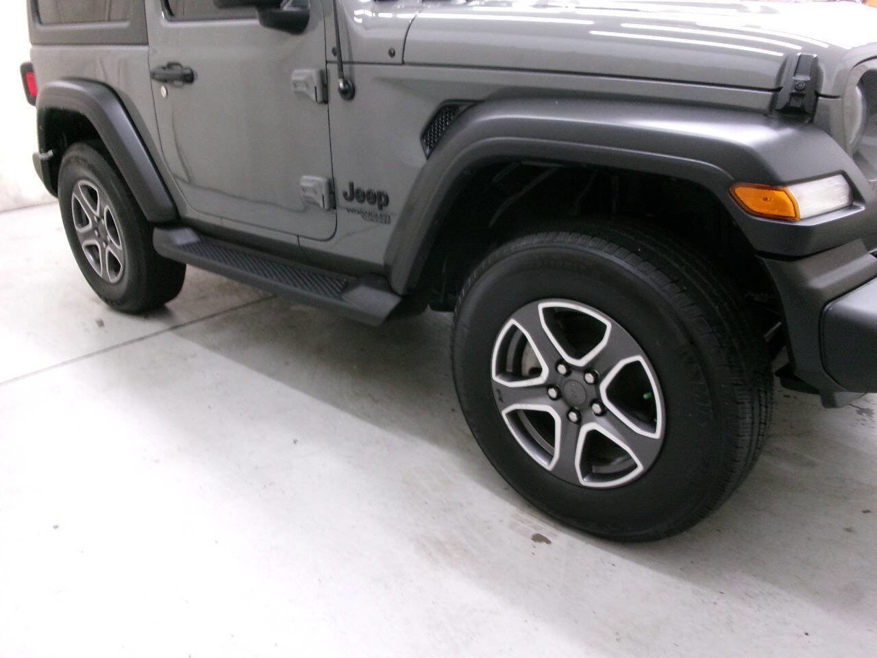 Used 2021 Jeep Wrangler Sport image 9