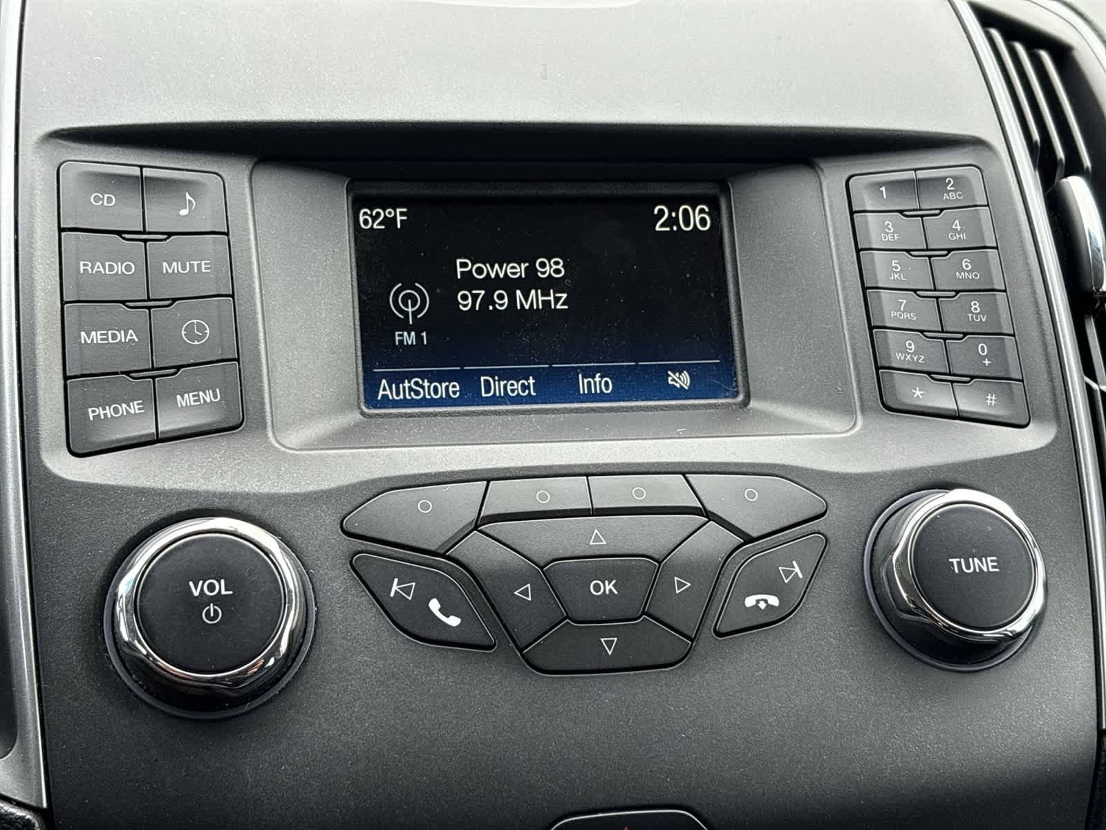 Used 2018 Ford Edge SE FWD image 13