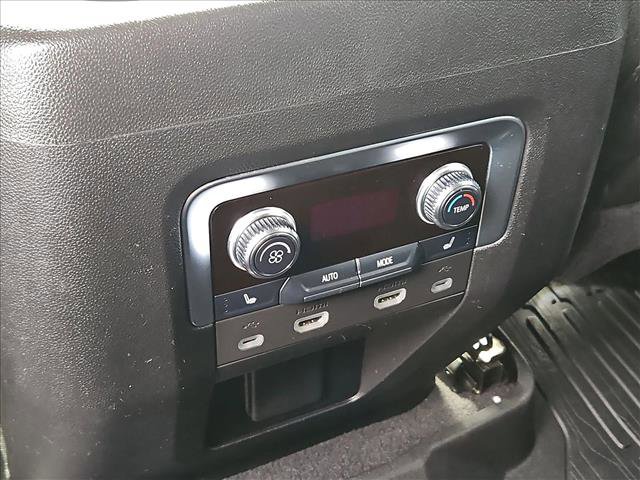 Used 2021 GMC Yukon Denali w/ Denali Premium Package AWD/4WD image 19