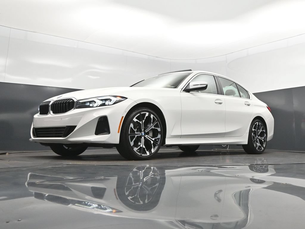 Used 2026 BMW 330i Sedan w/ Convenience Package RWD image 38