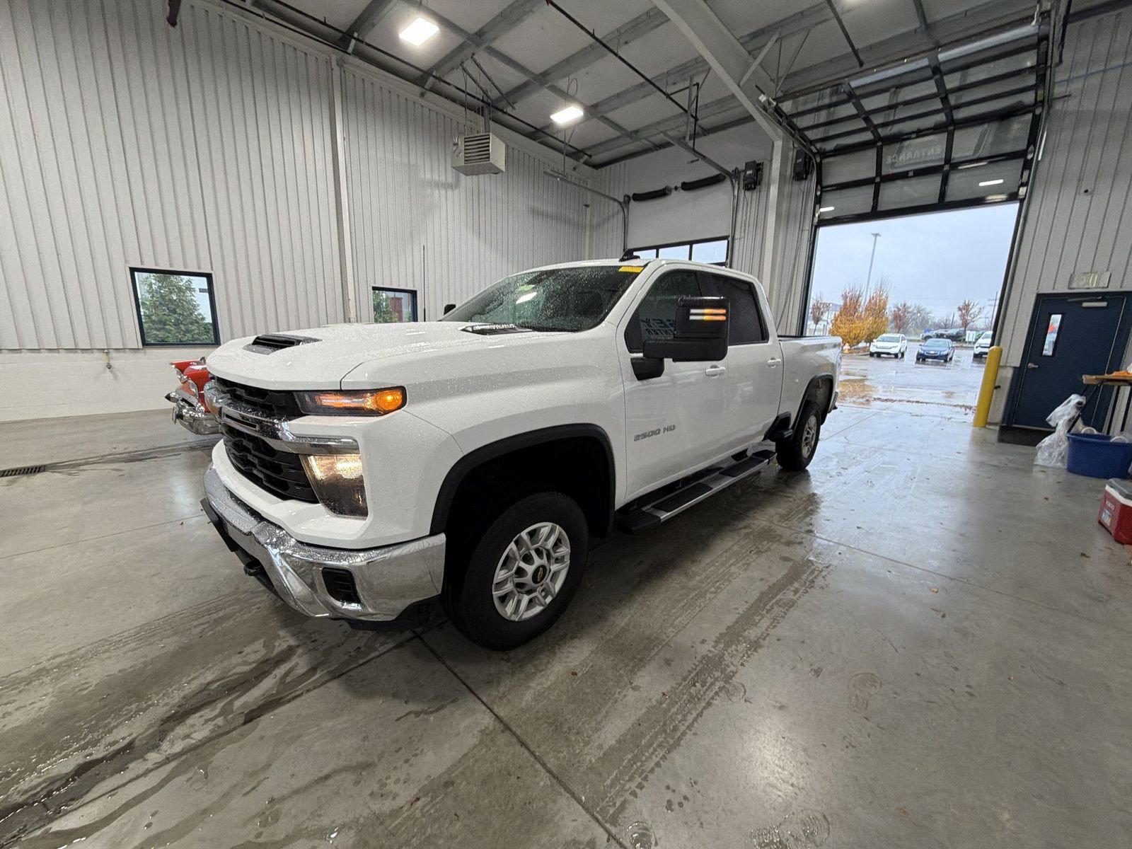 Used 2024 Chevrolet Silverado 2500 LT image 4