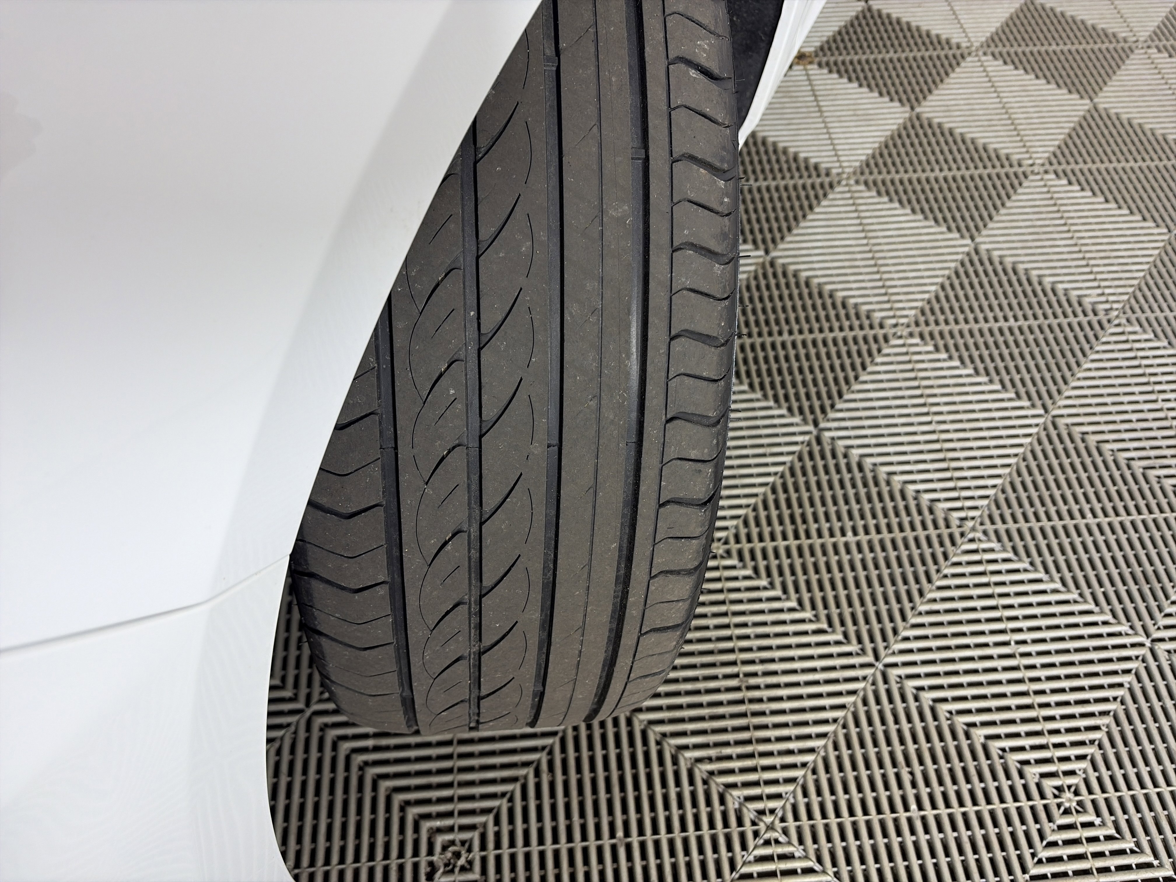 Used 2024 Chevrolet Malibu LT w/ Sport Edition FWD image 12