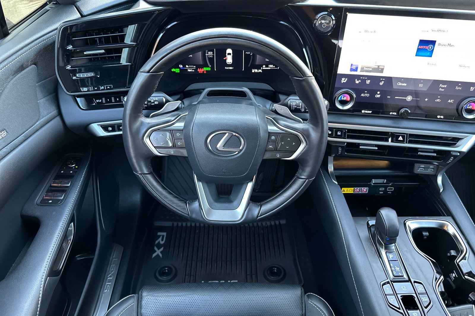 Used 2025 Lexus RX 450h AWD w/ Luxury Package image 18