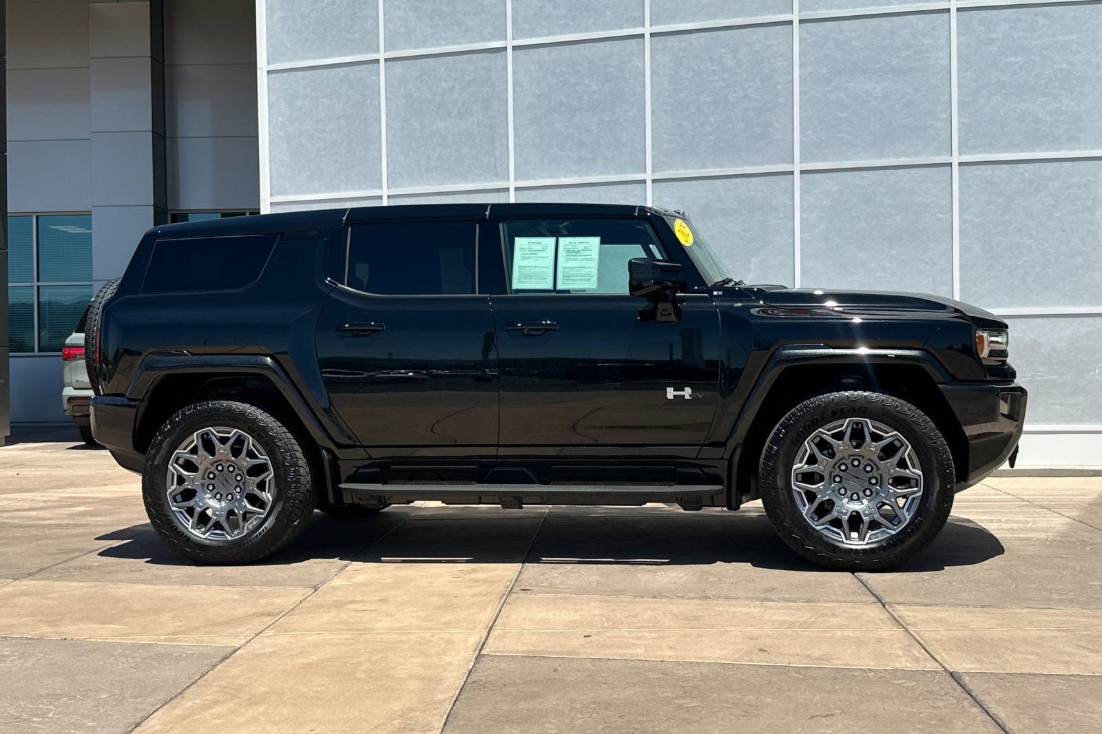 Used 2025 GMC Hummer EV 3X AWD/4WD image 3
