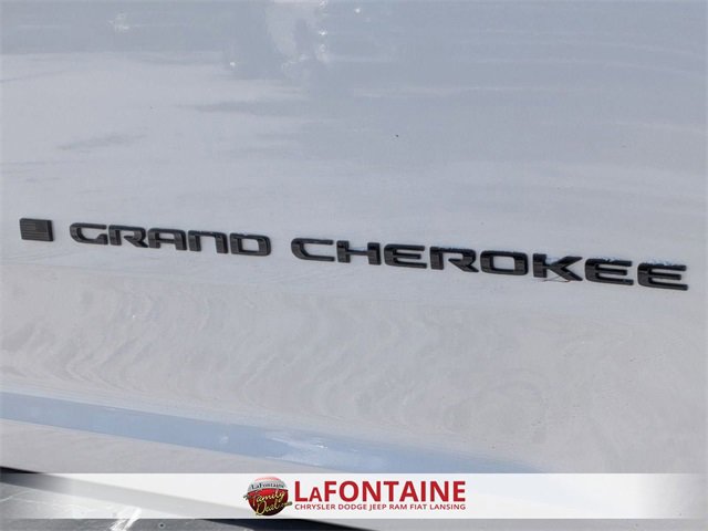 Used 2024 Jeep Grand Cherokee Altitude image 10