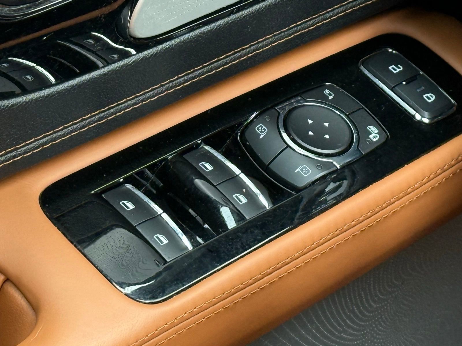 Used 2023 Lincoln Aviator Black Label w/ Dynamic Handling Package image 38